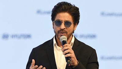 Shah Rukh Khan pays visit to new parents Deepika Padukone and Ranveer Singh