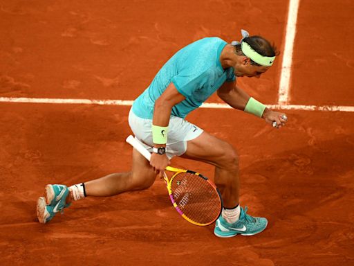 Rafael Nadal bounces back, matches Roger Federer's record