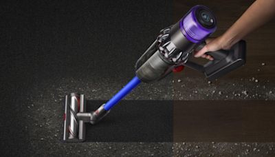 Dyson V11 : cet aspirateur balai puissant et doté d’un écran est en promotion