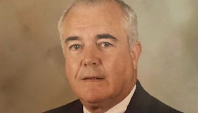 Robert J. Creighton, former Suffolk police commissioner, Smithtown councilman, dies at 86