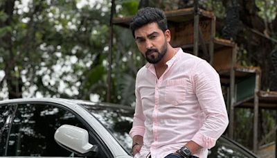 Seetha Rama Actor Gagan Chinnappa Looks Dapper In White Shirt And Blue Trousers - News18