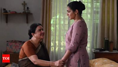 Urvashi and Parvathy Thiruvothu’s 'Ullozhukku' to be screened at IFFLA | - Times of India