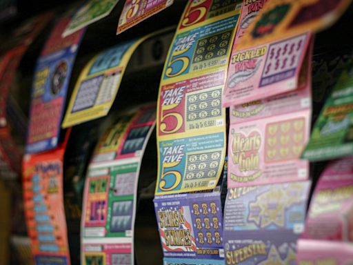 Dos jugadores en Nueva York ganan $50,000 en la lotería - El Diario NY
