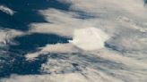 Satellites watch world's largest iceberg break away from Antarctica (photos)