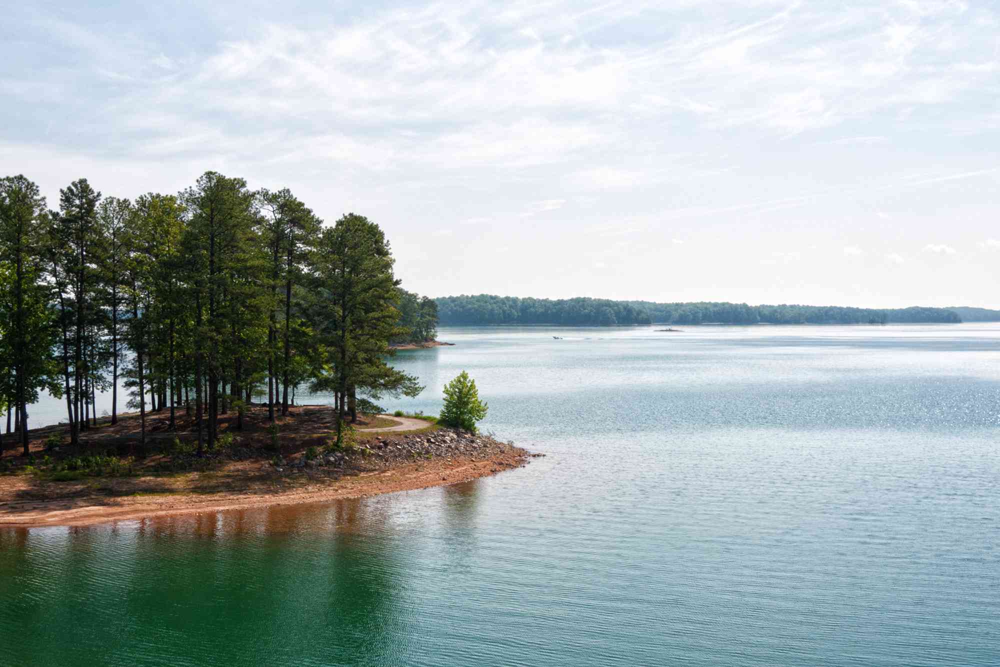 73-Year-Old Man Is Latest Death at Lake Lanier After Falling from Fishing Boat