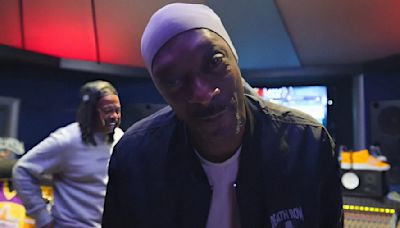 Snoop Dogg sends message to Coach Prime's haters