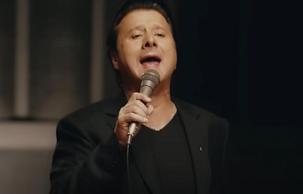 How Steve Perry Recorded a New Version of a Journey Deep Cut