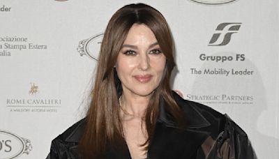 Monica Bellucci renversante sur le tapis rouge, elle arbore la coiffure rajeunissante qui fait gagner 15 ans après 50 ans