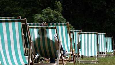 Temperatures heading above 30C in mini heatwave