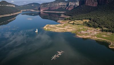 Las primeras lluvias del verano sitúan los embalses catalanes a casi el 40%