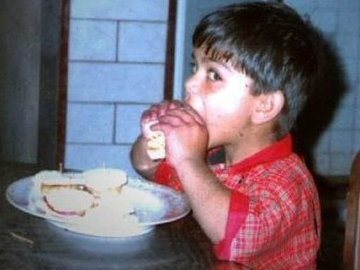 Viral: Swiggy Reshared Pic Of Virat Kohli Eating Burgers As A Kid, Here's Why