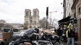 La Ciudad Luz pierde su brillo: París se hunde en montañas de basura por la huelga de recolectores