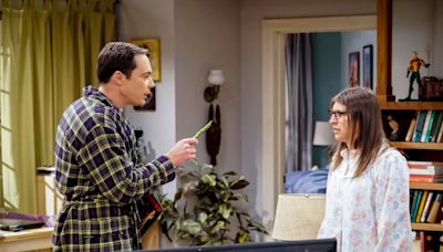 Here’s Your First Look at Big Bang Theory Stars Jim Parsons and Mayim Bialik on Young Sheldon