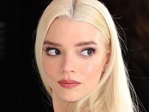 Anya Taylor-Joy’s bun hairstyle looks like a gigantic pastry