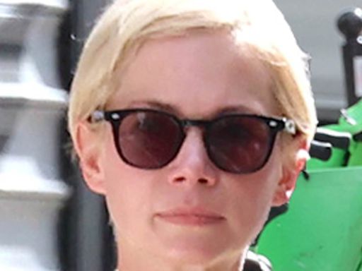 Michelle Williams enjoys shopping spree amid Paris Fashion Week