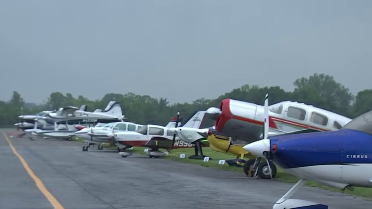 DC flyover: Dozens of vintage planes to soar over National Mall