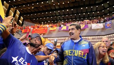 A Caracas los pasajes: los parlamentarios chilenos que viajarán a Venezuela por las elecciones - La Tercera