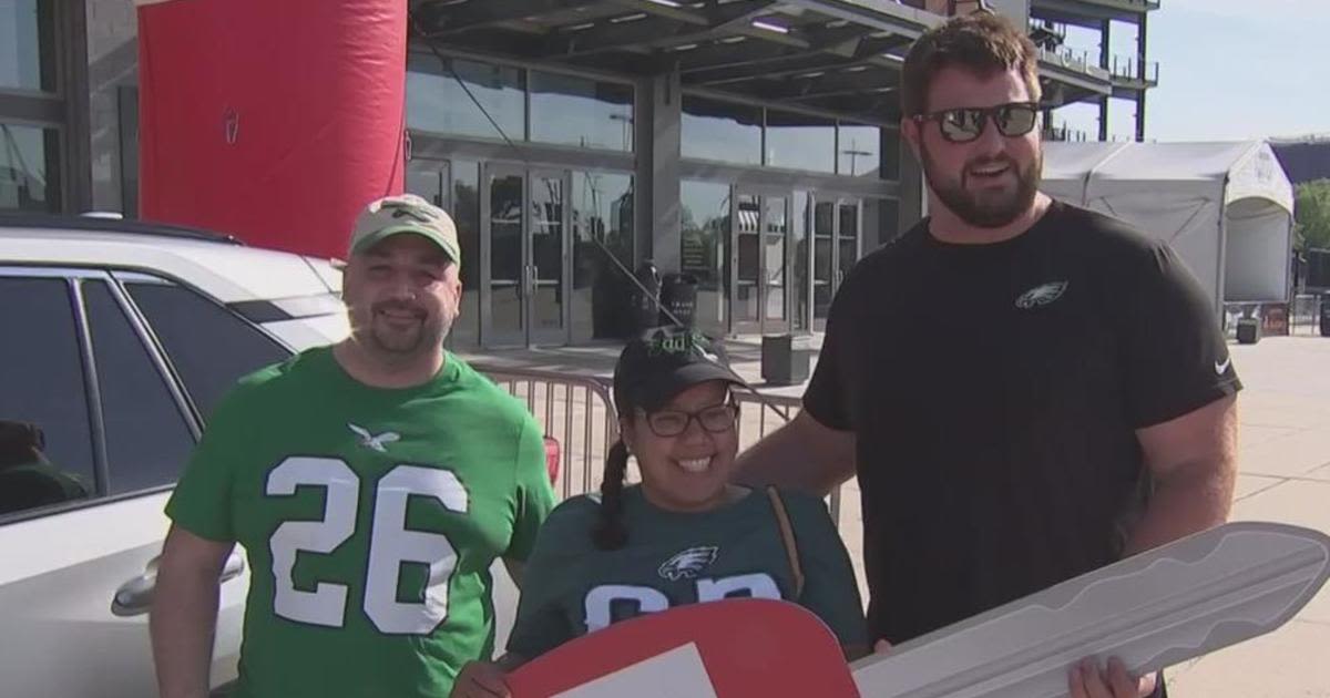 Landon Dickerson helps Philadelphia Eagles fan receive brand-new RAV4 as part of Toyota's Fan Giveaway