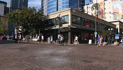 Seattle Starbucks closes suddenly in busy tourist area, leaving many questioning why