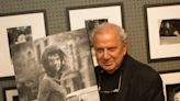 Ron Galella, famous paparazzo and adversary of Jackie Onassis, dies at 91 in Montville