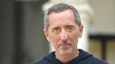 Gad Elmaleh s'est-il vraiment converti au christianisme ? "Je n'ai pas demandé le baptême" révèle-t-il