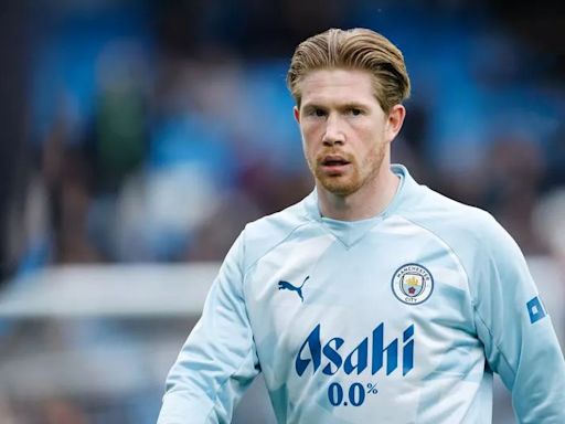 Kevin de Bruyne spotted with music superstar as Manchester City transfer stance becomes clear