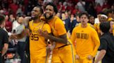 Arizona State stuns rival Arizona with half-court shot by Desmond Cambridge