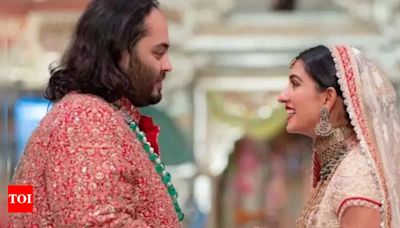 Anant Ambani and Radhika Merchant's wedding photographer shares an EPIC moment from the couple's varmala ceremony | Hindi Movie News - Times of India