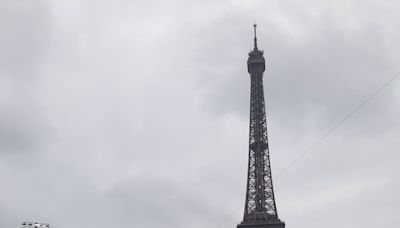 Cuba se sobrepone a la lluvia y vence a Estados Unidos con la Torre Eiffel de testigo