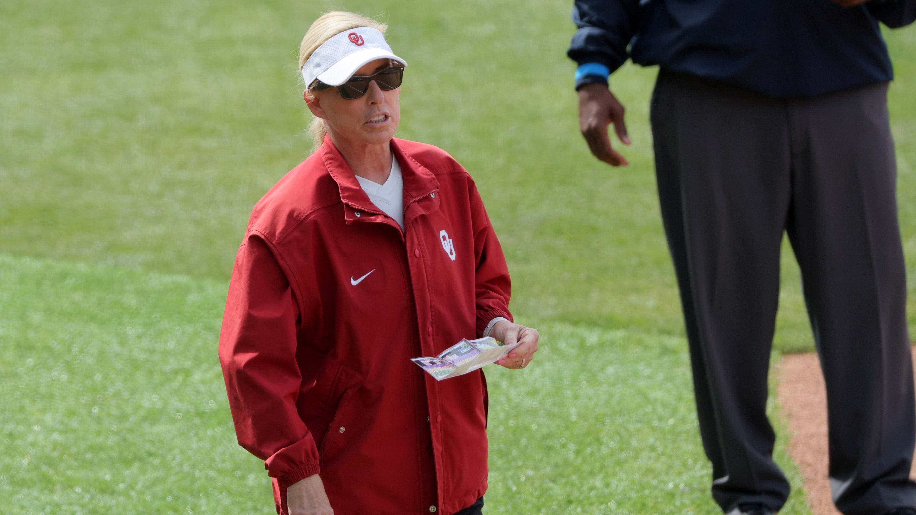 How much does Patty Gasso make? Salary, contract details for Oklahoma softball coach