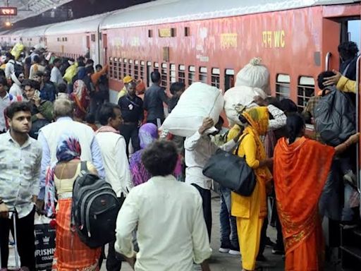 Indian Railways New Rule: Pay Huge Fine If Travelling With Waiting Ticket, Or Will Be Deboarded At Next Station