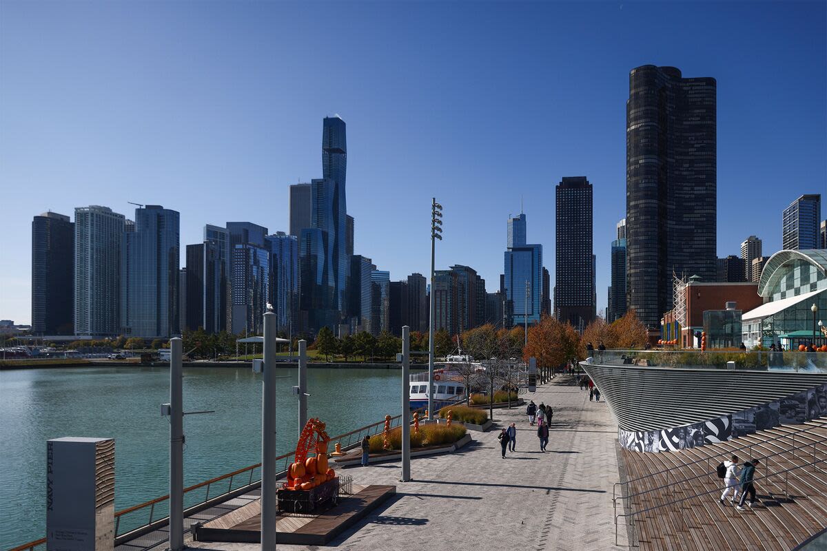 Chicago Wants to Jump-Start Downtown Rescue With Summer Perks