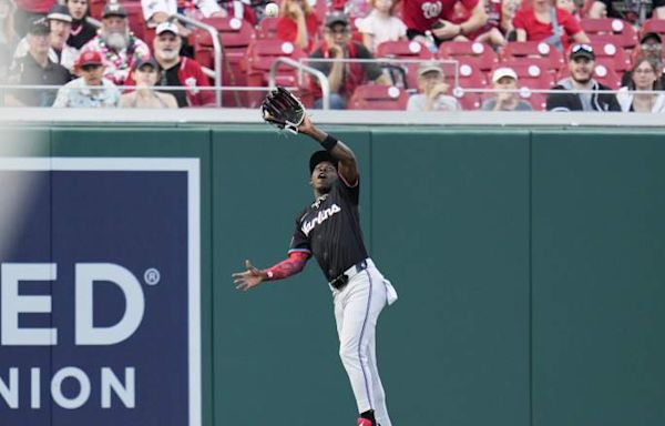 Giants Trade Proposal Sends $2 Million Center Fielder to SF in 4-Player Swap