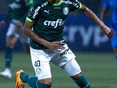 Mercado da Bola: Palmeiras encaminha venda de Jhon Jhon ao RB Bragantino; veja valores