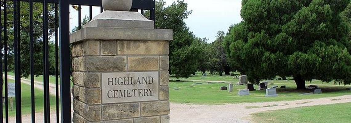 Wichita man arrested after crashing into fence, tombstones at Highland Cemetery