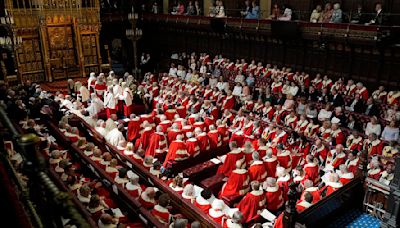 Starmer pushes ahead with bid to turf out hereditary peers from Lords