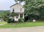 33 Sheridan St, Ohiopyle PA 15470