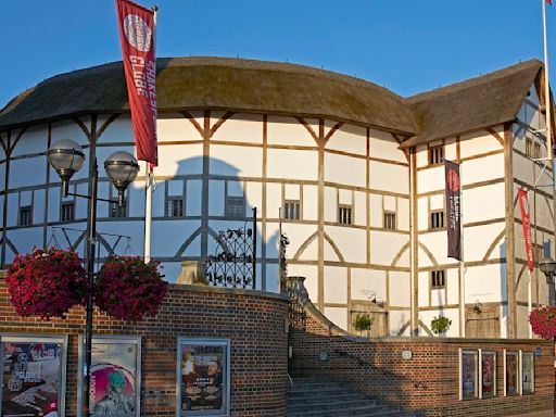 Globe Theatre issues trigger warning to Shakespeare audiences