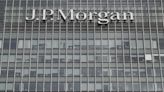 JPMorgan stock maintains Overweight rating with upbeat revenue outlook By Investing.com