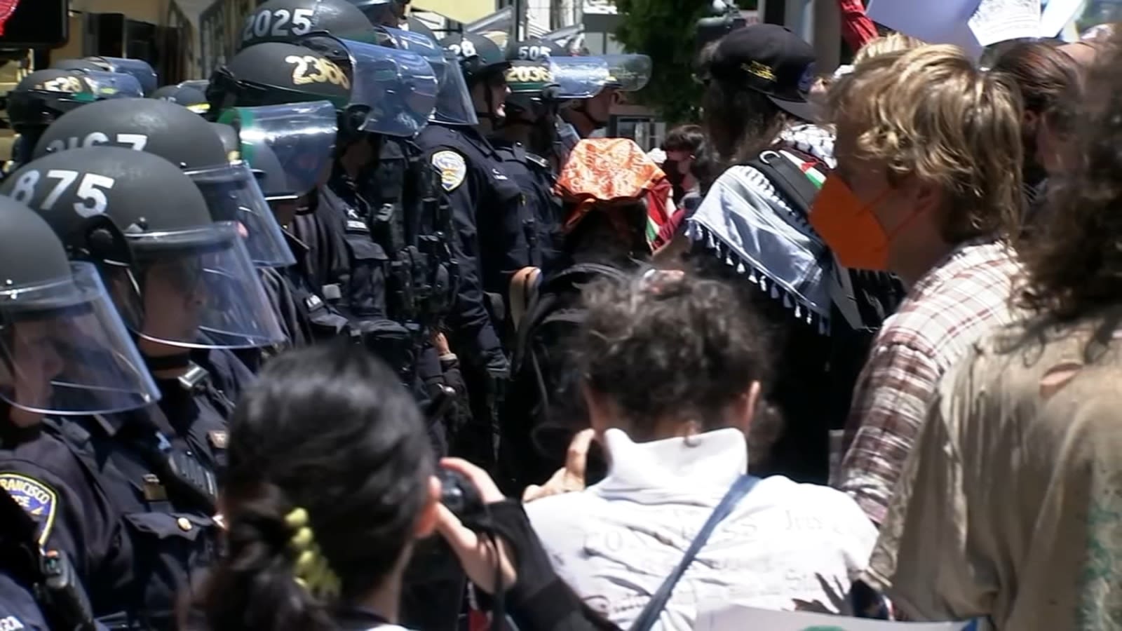 SFPD deployed for VP Kamala Harris' campaign event while demonstrators blocked sidewalks