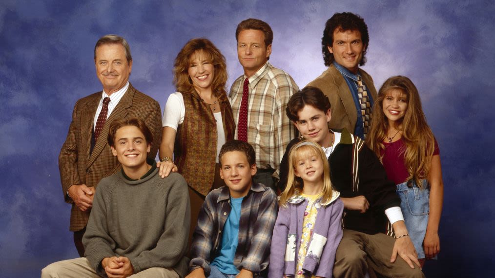 ‘Boy Meets World’ Star William Daniels Reunites With His ‘Favorite Students’ (PHOTOS)