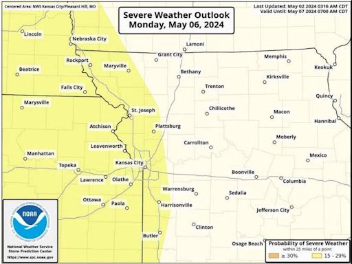 Cluster of thunderstorms speeding towards Kansas City with heavy rains, gusty winds, hail