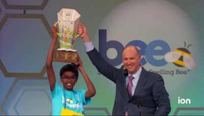 Con 12 años logra deletrear 29 palabras en 90 segundos y obtener el premio de 50,000 dólares