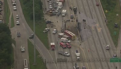 Houston traffic: All lanes of I-610 near Homestead closed due to 18-wheeler crash, losing load, 1 dead