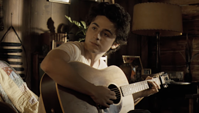 ‘A Complete Unknown’ Trailer: Timothée Chalamet Transforms Into Bob Dylan and Sings ‘A Hard Rain’s A-Gonna Fall’