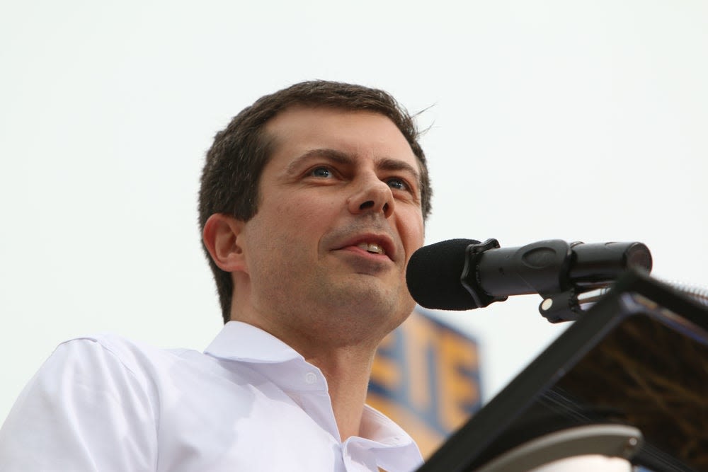 Pete Buttigieg: 'Hurricane Beryl Is Proving To Be A Highly Destructive Storm' - Norwegian Cruise Line (NYSE:NCLH...