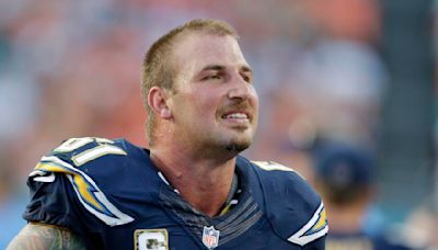 Jim Harbaugh's new approach brings back Chargers legend Nick Hardwick to coach