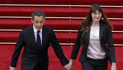 Carla Bruni-Sarkozy es acusada de manipulación de testigos en proceso contra su esposo