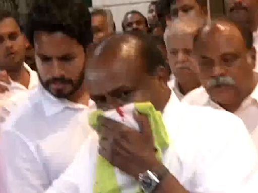 Karnataka: JDS Chief HD Kumaraswamy Rushed To Hospital After His Nose Starts Bleeding During Press Conference