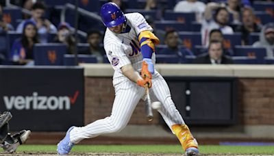 Trade Proposal Sends Giants Pete Alonso & Gold Glove Outfielder in 3-Player Swap